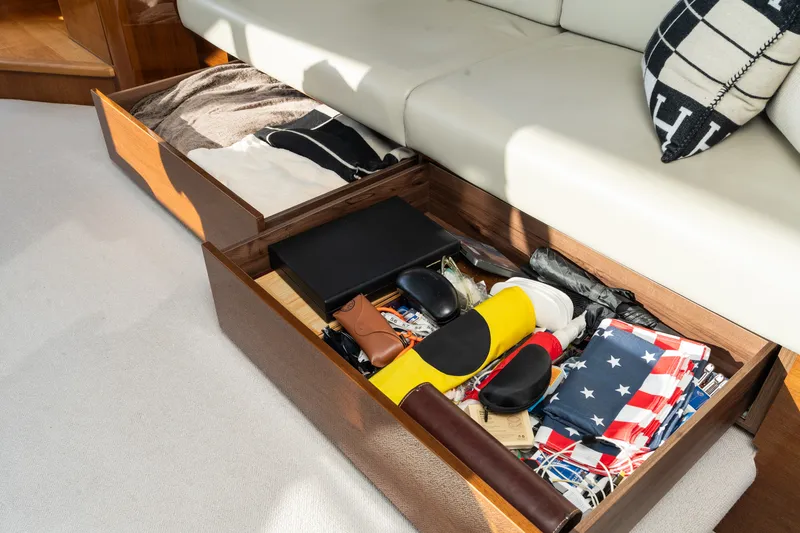 Slide: The Image of Princess F55 2019 - 58