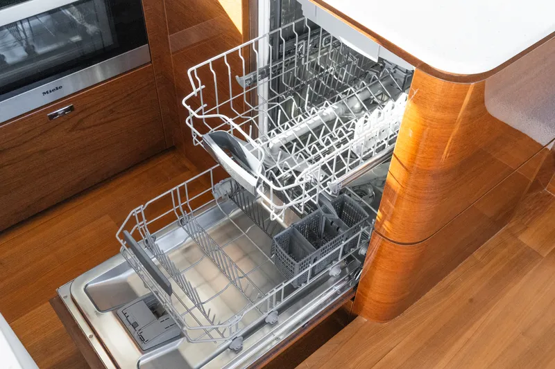 Slide: The Image of Princess F55 2019 - 71