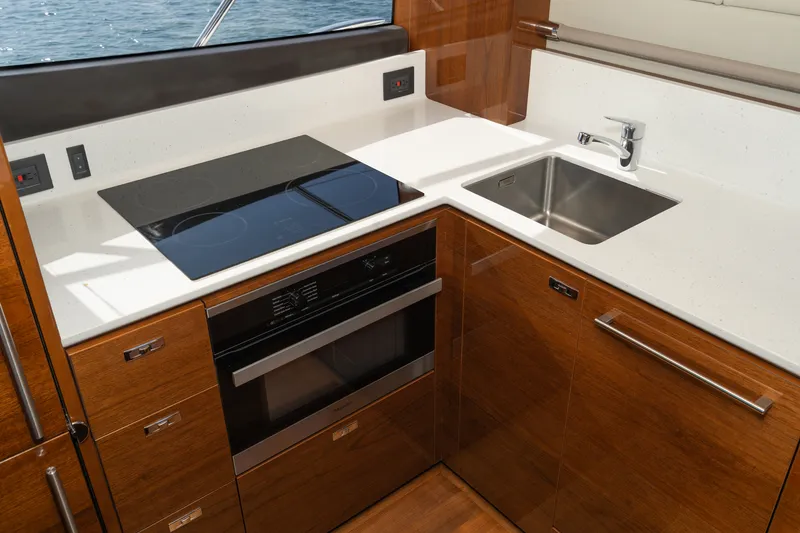 Slide: The Image of Princess F55 2019 - 73