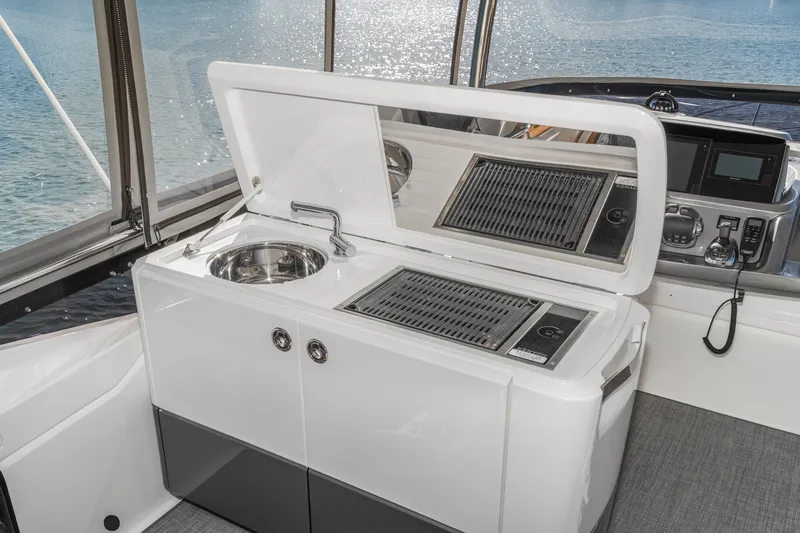 Slide: The Image of Princess F55 2019 - 85