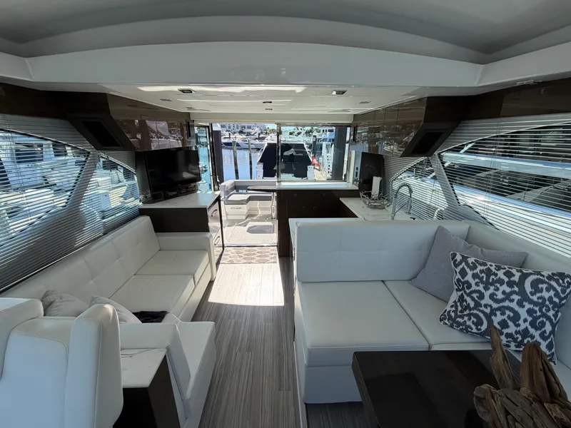 Slide: The Image of Cruisers Yachts 50 CANTIUS 2020 - 19