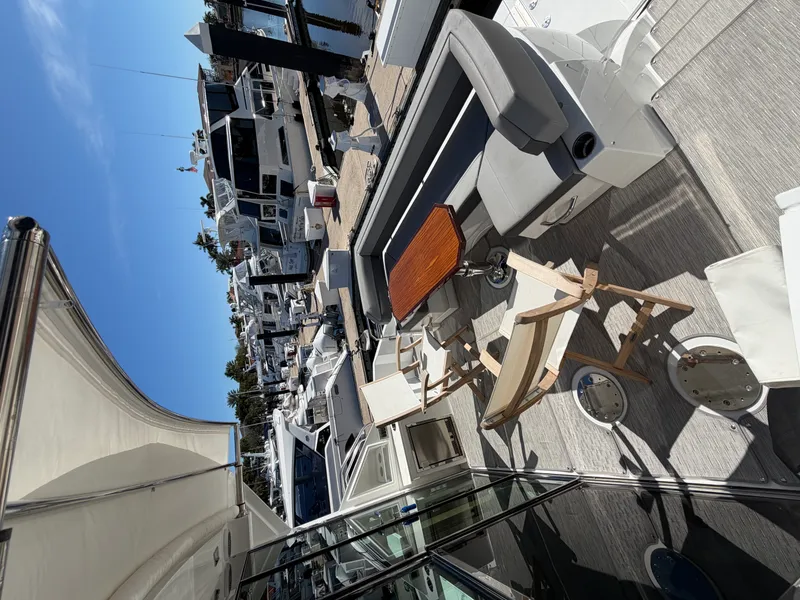 Slide: The Image of Cruisers Yachts 50 CANTIUS 2020 - 22