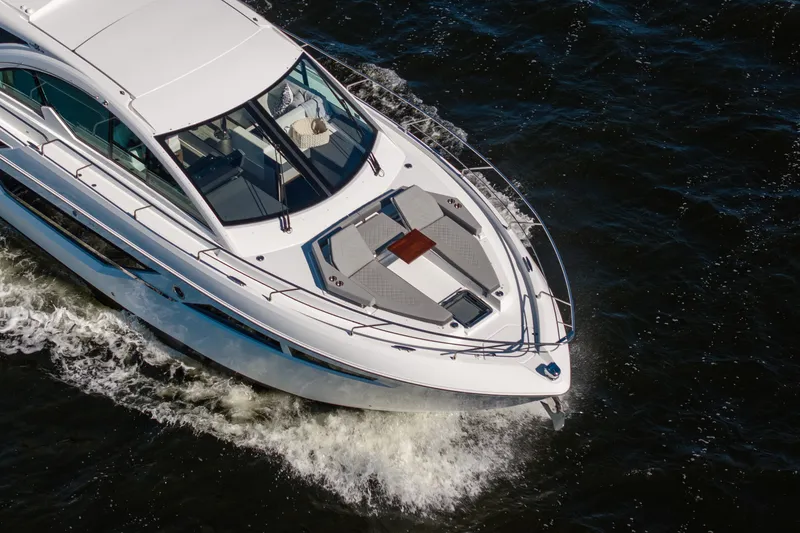 Slide: The Image of Cruisers Yachts 50 CANTIUS 2020 - 3