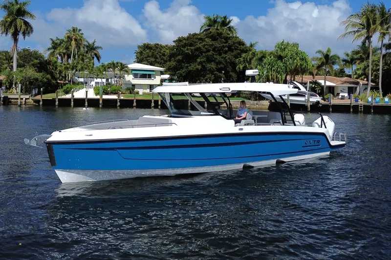 The Image of Cruisers 38 VTR 2026 - undefined