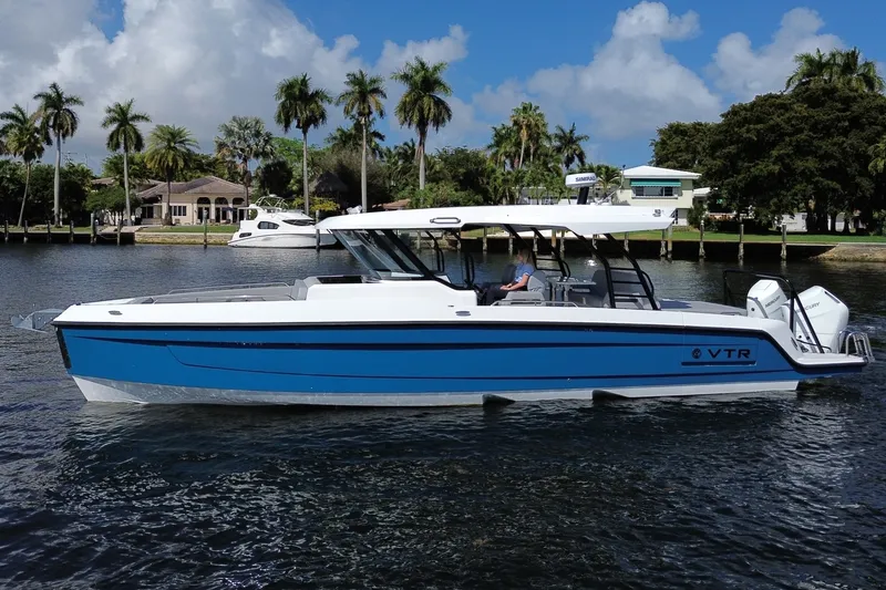 Slide: The Image of Cruisers 38 VTR 2026 - 2