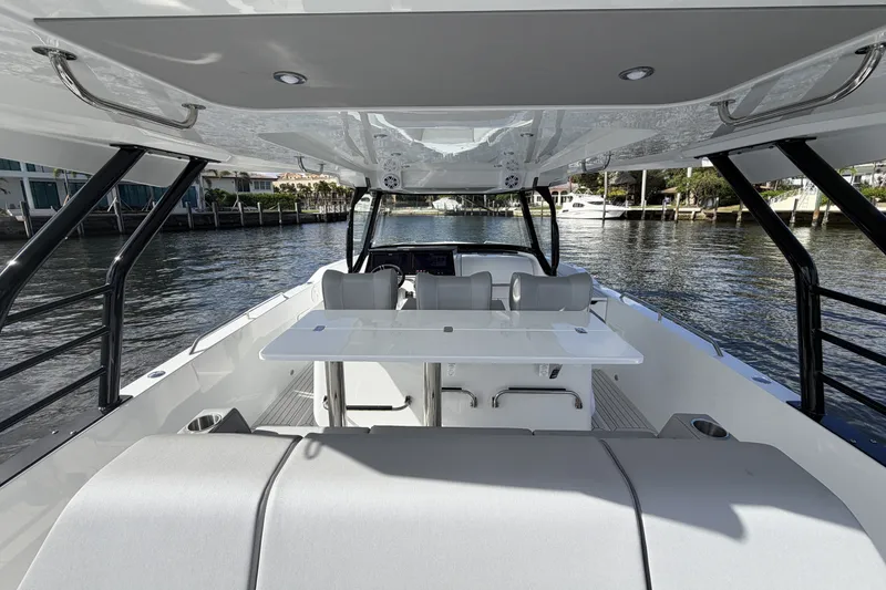 Slide: The Image of Cruisers 38 VTR 2026 - 21