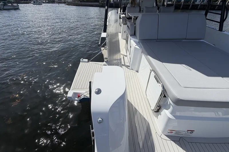 Slide: The Image of Cruisers 38 VTR 2026 - 25