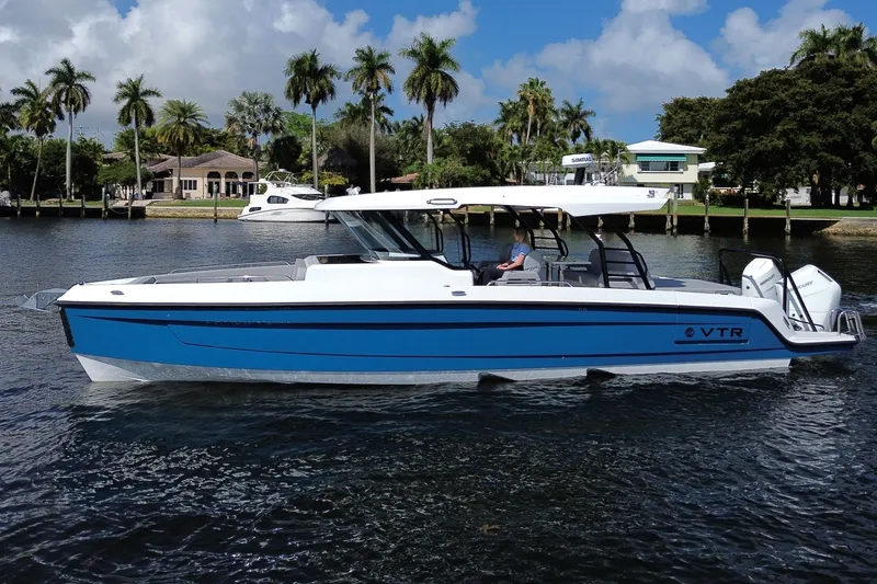 Slide: The Image of Cruisers 38 VTR 2026 - 3