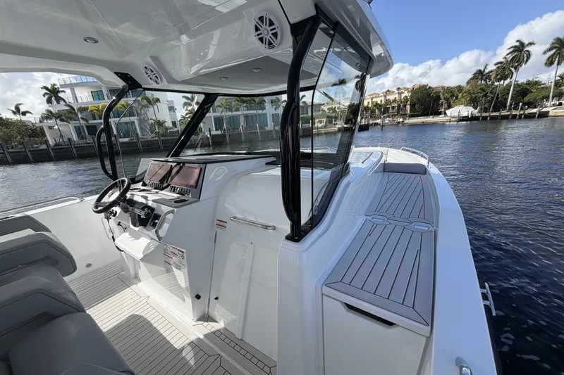 Slide: The Image of Cruisers 38 VTR 2026 - 31