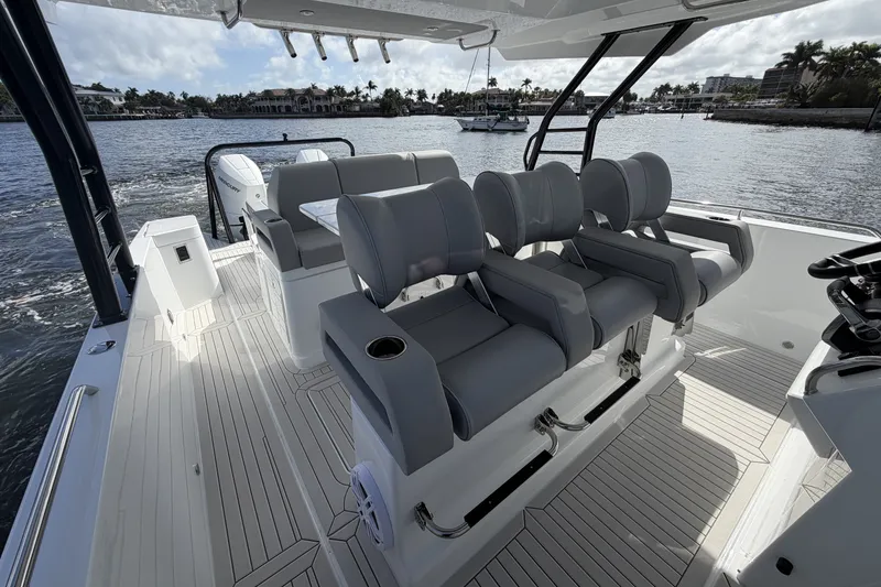 Slide: The Image of Cruisers 38 VTR 2026 - 33