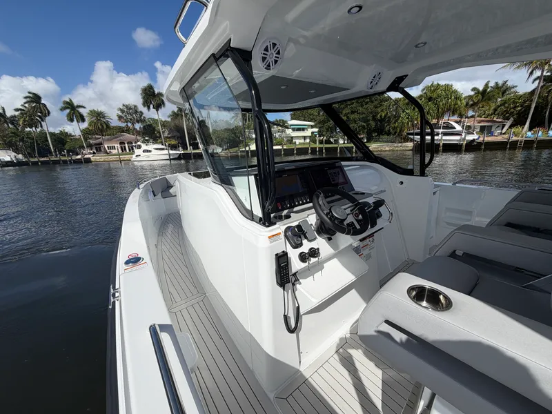 Slide: The Image of Cruisers 38 VTR 2026 - 36
