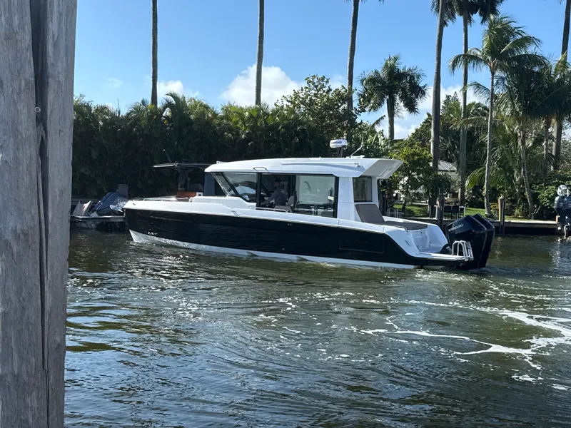 Slide: The Image of Cruisers 38 VTR EC 2026 - 8