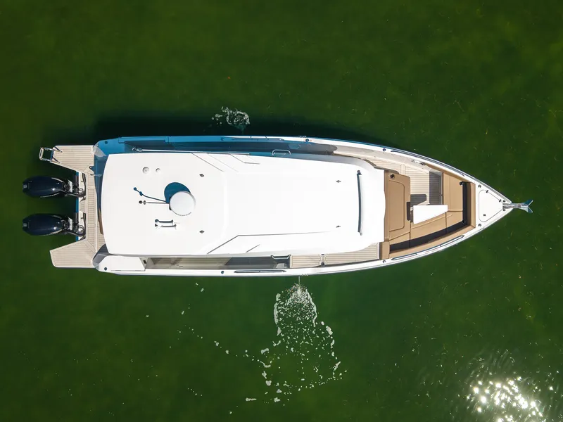 Slide: The Image of Cruisers 38 VTR EC 2026 - 9