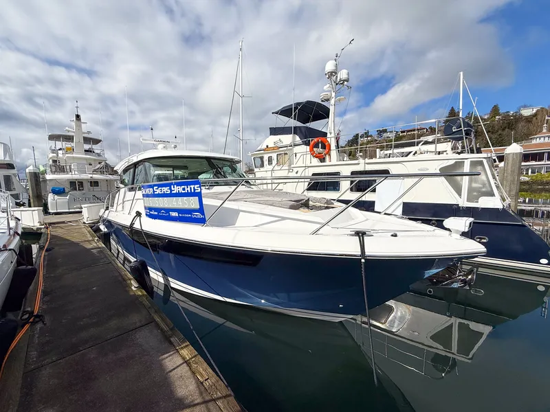 Slide: The Image of Tiara 43 LE 2026 - 16