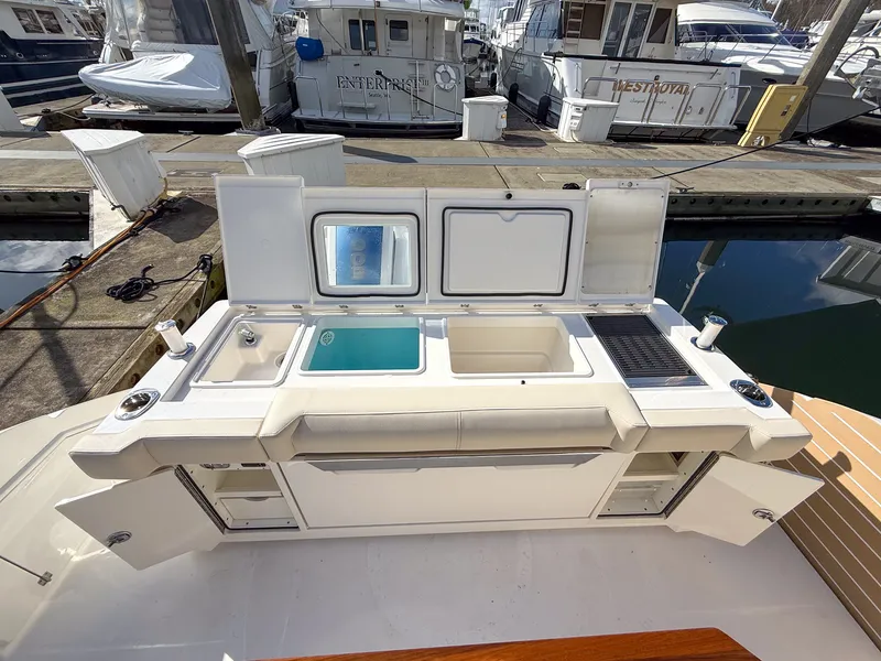 Slide: The Image of Tiara 43 LE 2026 - 31