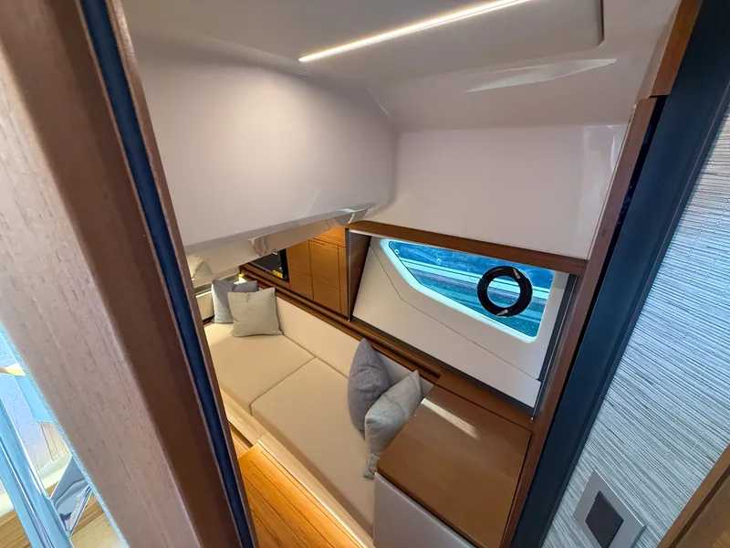 Slide: The Image of Tiara 43 LE 2026 - 54