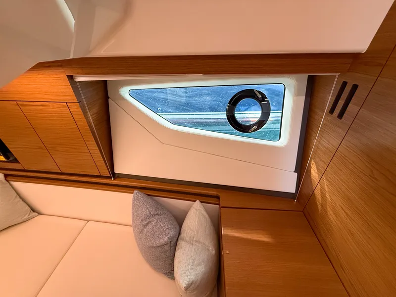 Slide: The Image of Tiara 43 LE 2026 - 59