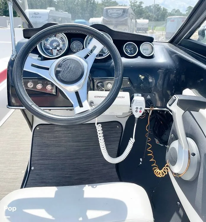 Slide: The Image of Captain's Chair - 15758423