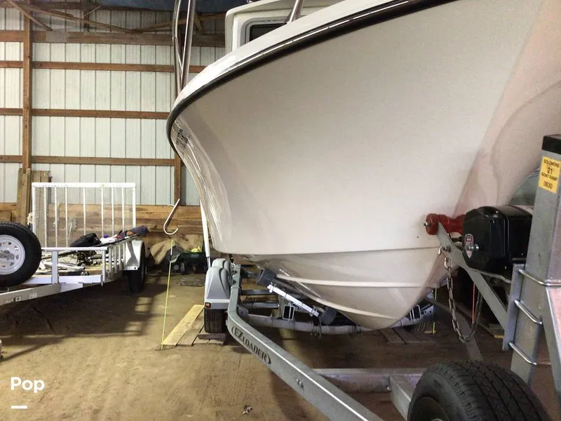 Slide: The Image of Parker Marine 2320 SL Sport Cabin 2021 - 15736949