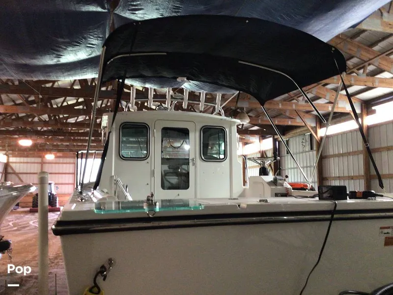 Slide: The Image of Parker Marine 2320 SL Sport Cabin 2021 - 15736963