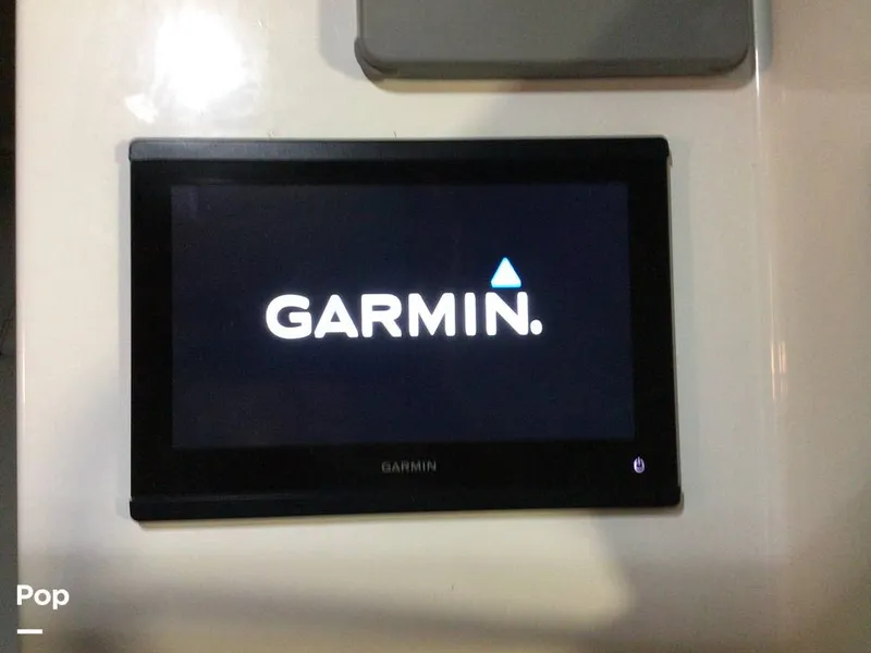 Slide: The Image of Parker Marine 2320 SL Sport Cabin 2021 - 15736941