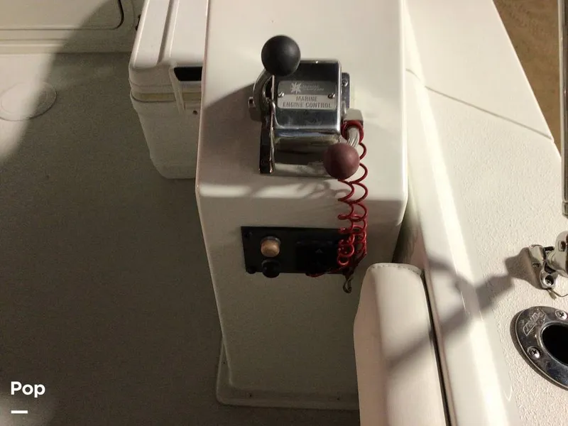 Slide: The Image of Parker Marine 2320 SL Sport Cabin 2021 - 15736993