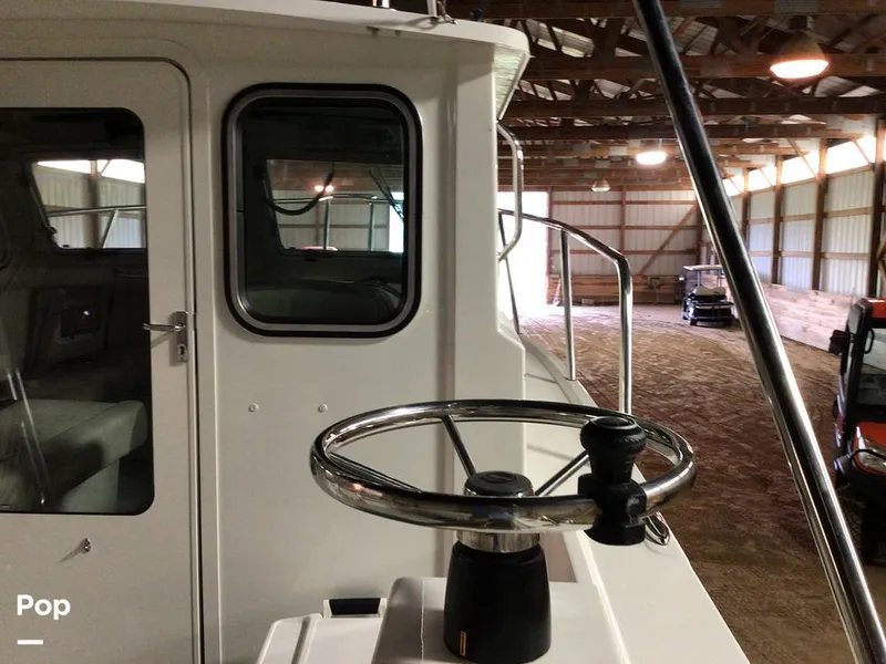 Slide: The Image of Parker Marine 2320 SL Sport Cabin 2021 - 15736995