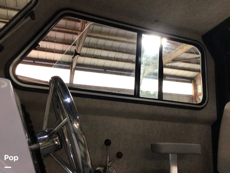 Slide: The Image of Parker Marine 2320 SL Sport Cabin 2021 - 15737023