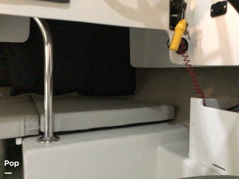 Slide: The Image of Parker Marine 2320 SL Sport Cabin 2021 - 15737029