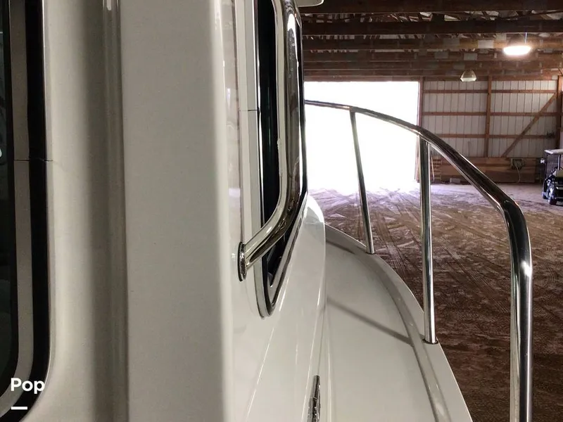 Slide: The Image of Parker Marine 2320 SL Sport Cabin 2021 - 15737040