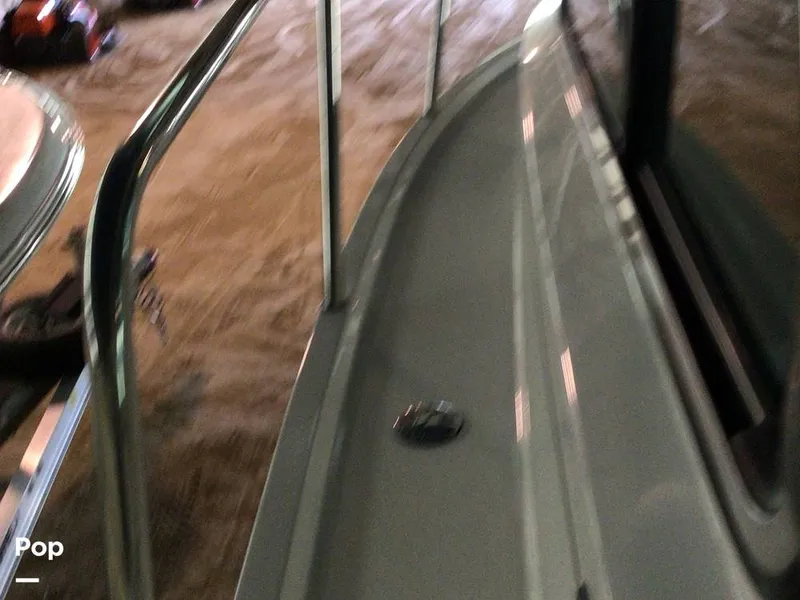 Slide: The Image of Parker Marine 2320 SL Sport Cabin 2021 - 15737041