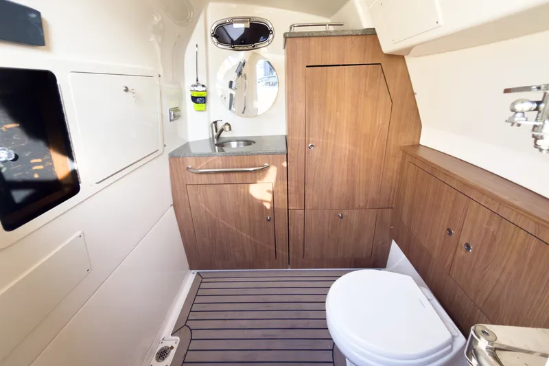 Slide: The Image of Boston Whaler 350 Outrage 2019 - 12