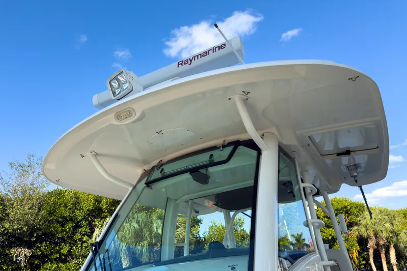 Slide: The Image of Boston Whaler 350 Outrage 2019 - 16