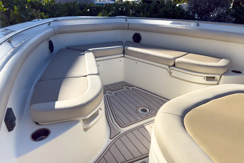 Slide: The Image of Boston Whaler 350 Outrage 2019 - 18
