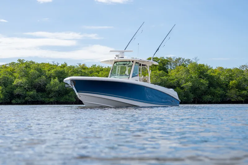 Slide: The Image of Boston Whaler 350 Outrage 2019 - 2