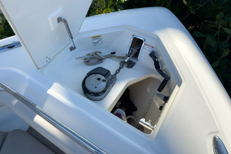 Slide: The Image of Boston Whaler 350 Outrage 2019 - 21
