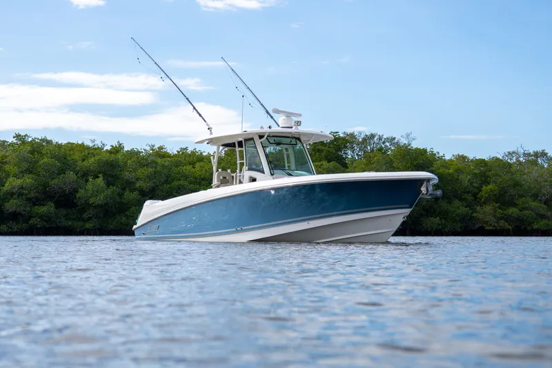 Slide: The Image of Boston Whaler 350 Outrage 2019 - 26