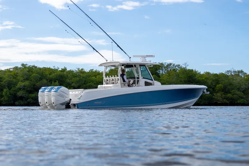 Slide: The Image of Boston Whaler 350 Outrage 2019 - 3