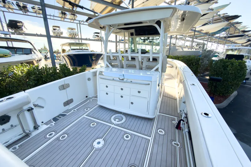 Slide: The Image of Boston Whaler 350 Outrage 2019 - 5