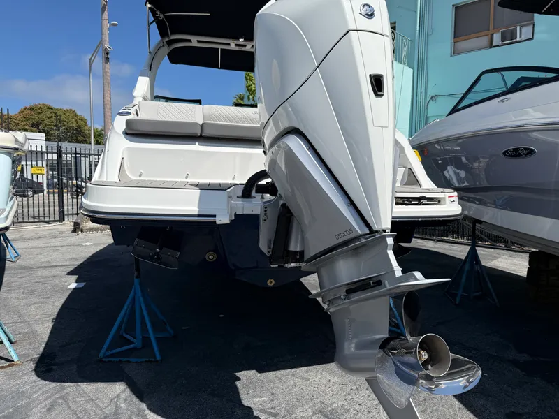 Slide: The Image of Sea Ray SDX 250 Outboard 2026 - 2