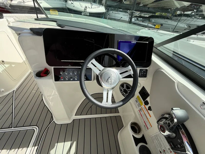 Slide: The Image of Sea Ray SDX 250 Outboard 2026 - 8