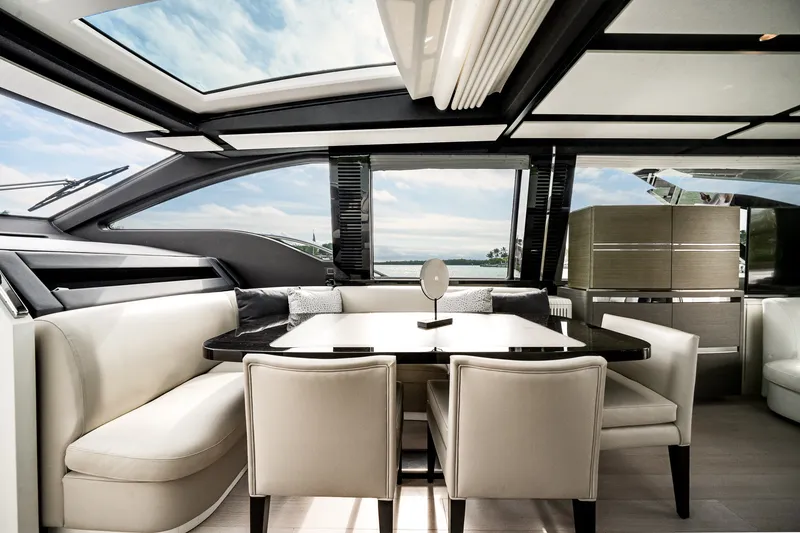 Slide: The Image of Azimut S8 2020 - 34
