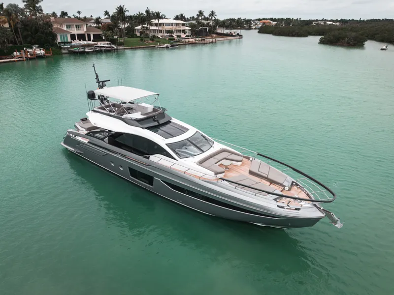 Slide: The Image of Azimut S8 2020 - 5