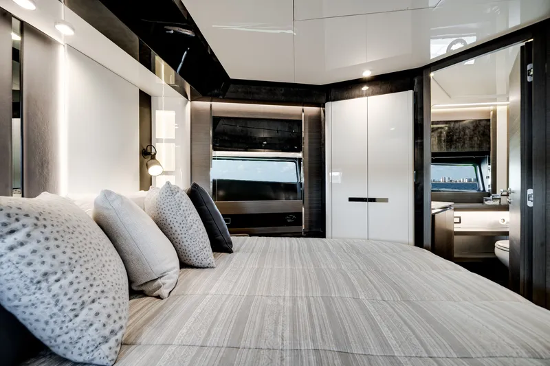 Slide: The Image of Azimut S8 2020 - 58