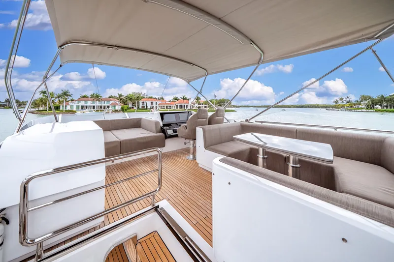 Slide: The Image of Azimut S8 2020 - 68