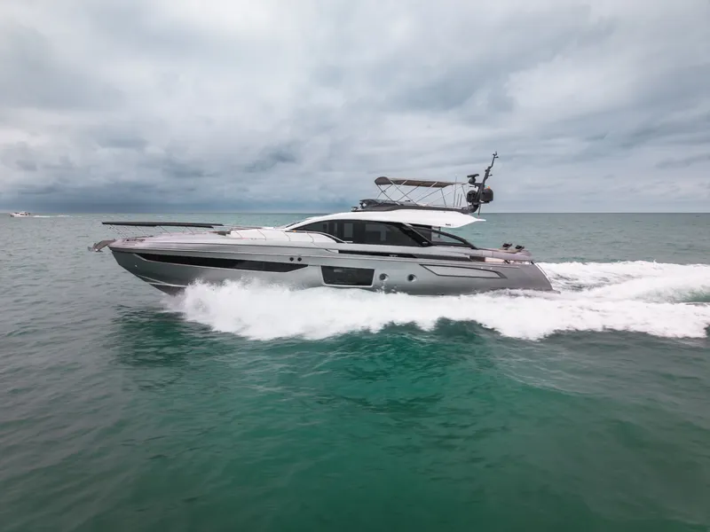 Slide: The Image of Azimut S8 2020 - 91