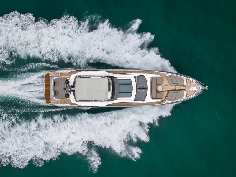 Slide: The Image of Azimut S8 2020 - 95