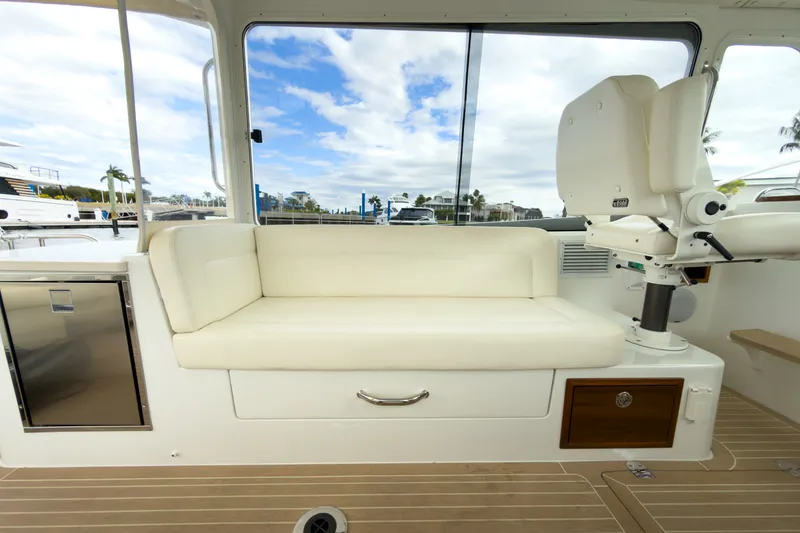 Slide: The Image of MJM 35Z 2021 - 11