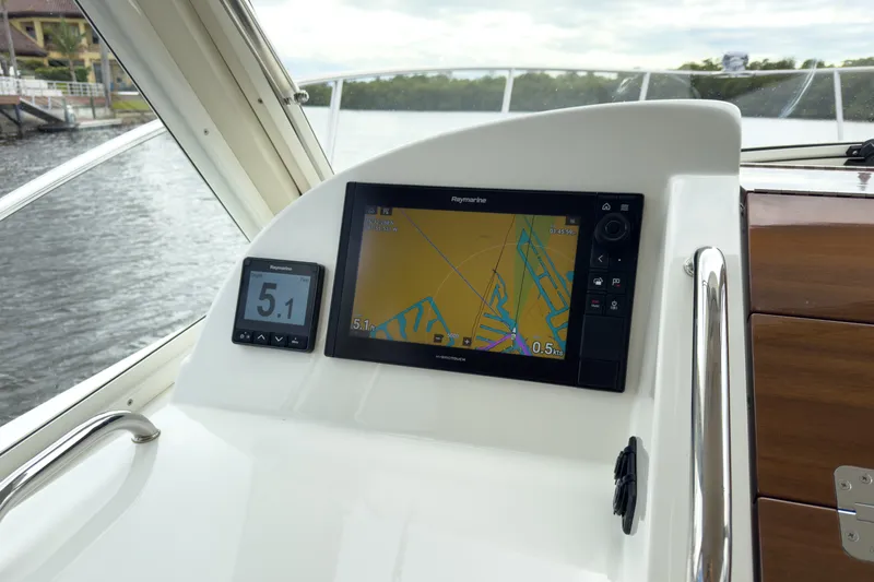 Slide: The Image of MJM 35Z 2021 - 18