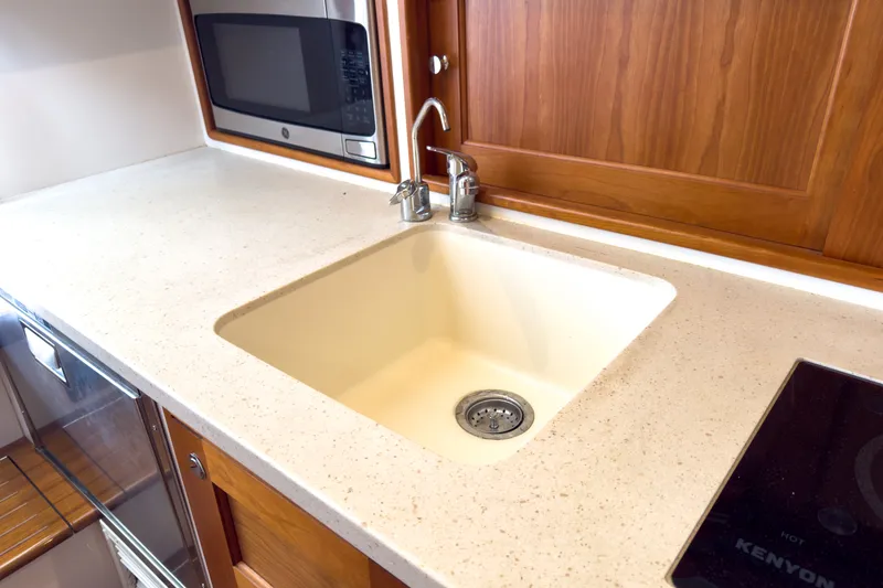 Slide: The Image of MJM 35Z 2021 - 25